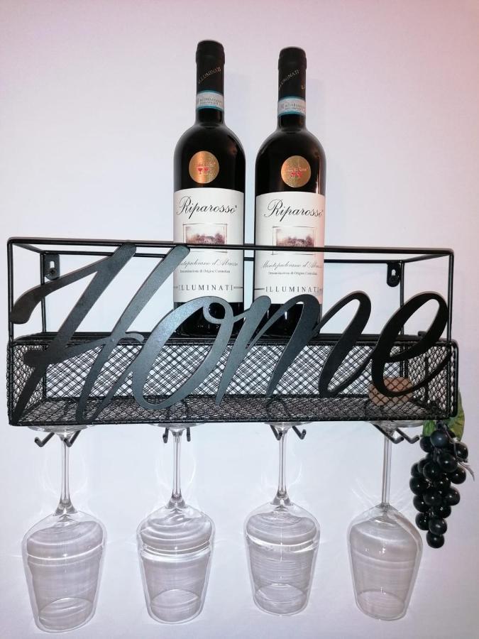 In Vino Veritas ซุลโมนา ภายนอก รูปภาพ